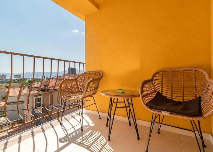 Adastra With Flour Heating, Private Parking And Sea View
