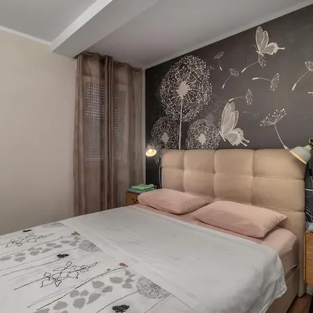 Adastra With Flour Heating, Private Parking And Sea View Apartamento