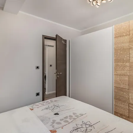 Adastra With Flour Heating, Private Parking And Sea View Apartamento Rijeka